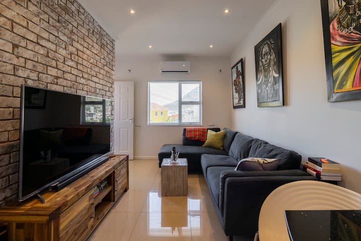 2 Bedroom Property for Sale in Bo Kaap Western Cape